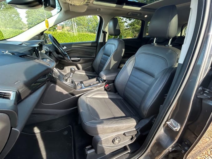 2025 Ford Kuga