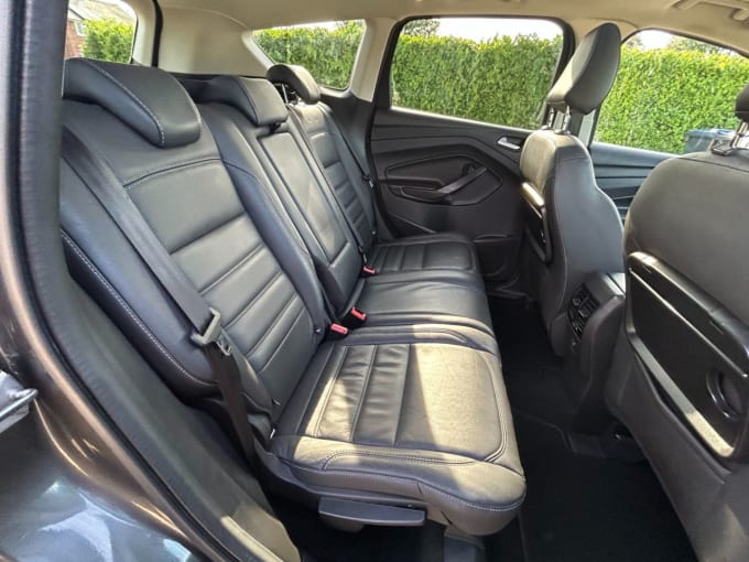 2025 Ford Kuga
