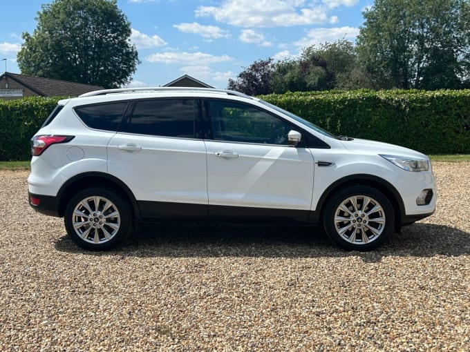 2025 Ford Kuga