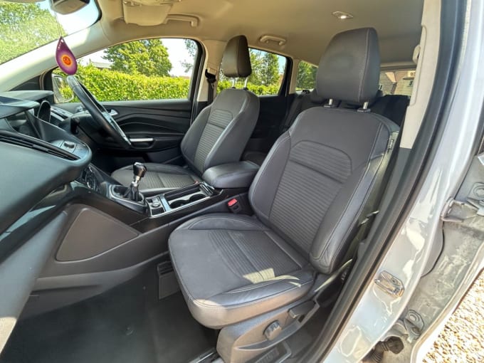 2025 Ford Kuga