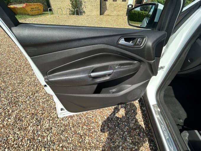 2025 Ford Kuga