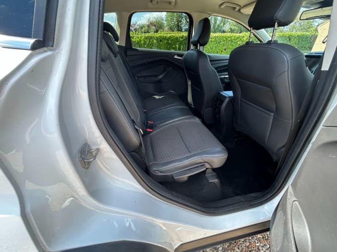 2025 Ford Kuga