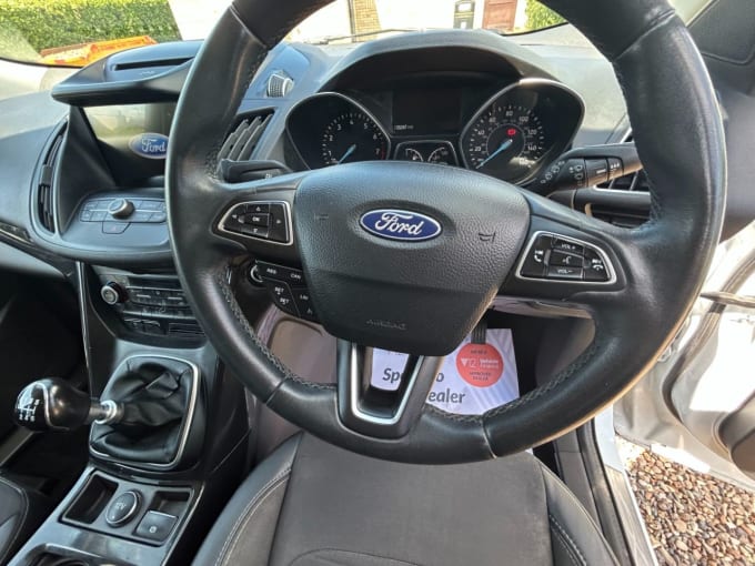 2025 Ford Kuga