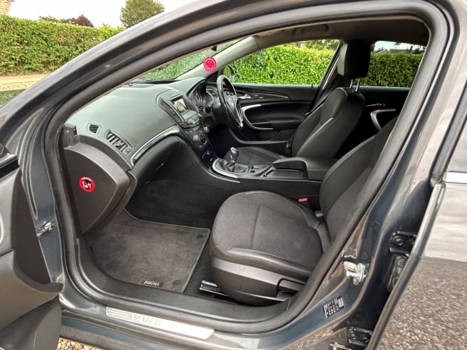 2025 Vauxhall Insignia