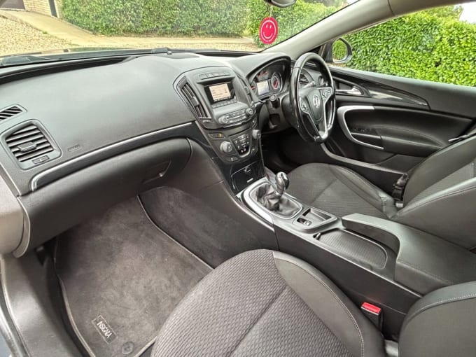 2025 Vauxhall Insignia
