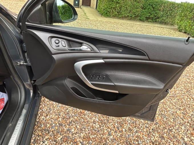 2025 Vauxhall Insignia