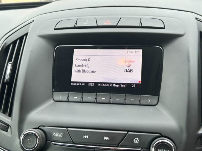 2025 Vauxhall Insignia