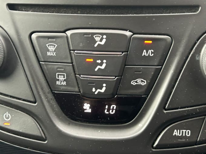 2025 Vauxhall Insignia