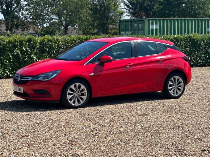 2025 Vauxhall Astra