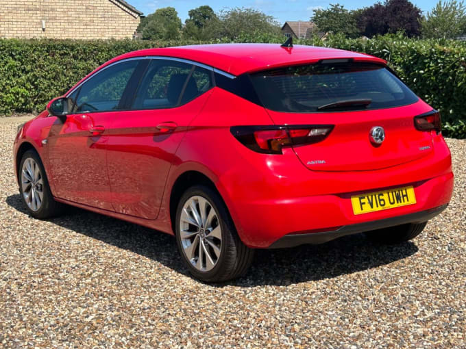 2025 Vauxhall Astra