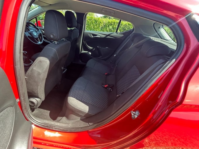 2025 Vauxhall Astra
