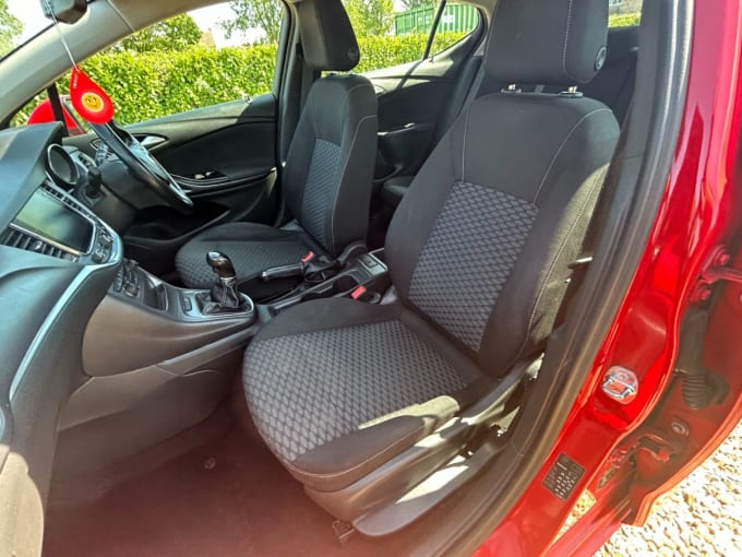 2025 Vauxhall Astra