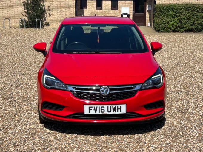 2025 Vauxhall Astra