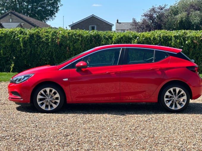 2025 Vauxhall Astra