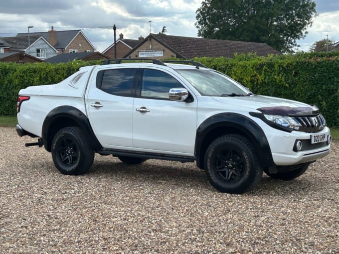 2025 Mitsubishi L200