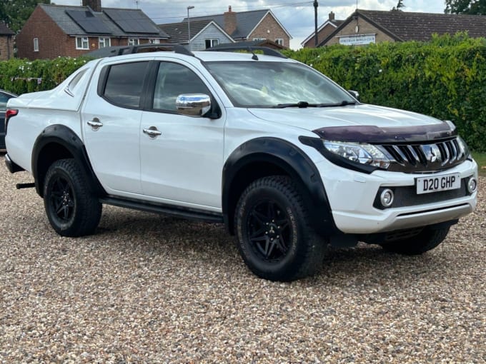 2025 Mitsubishi L200