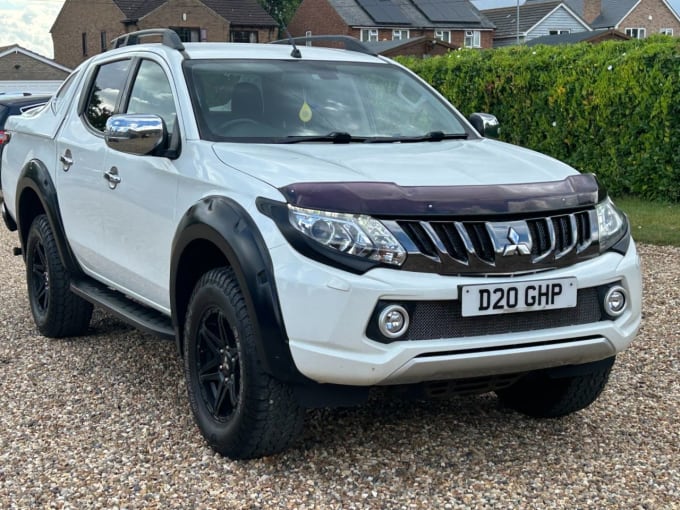 2025 Mitsubishi L200