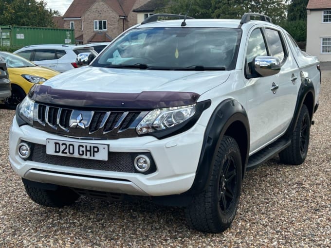 2025 Mitsubishi L200