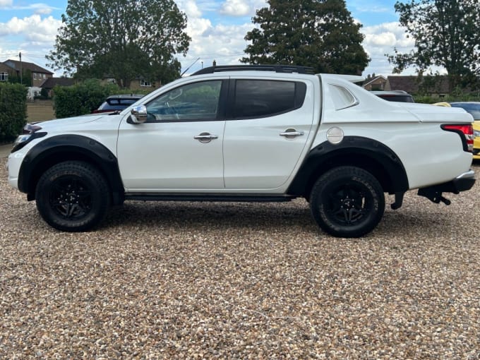 2025 Mitsubishi L200