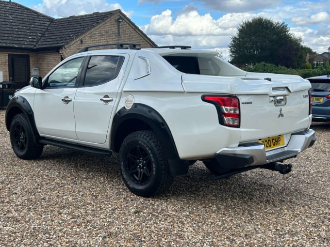 2025 Mitsubishi L200