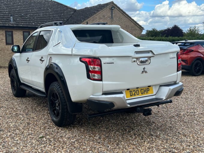 2025 Mitsubishi L200