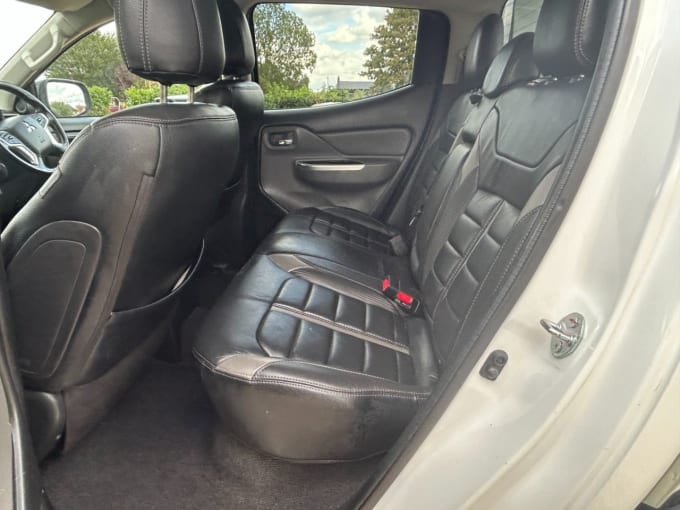 2025 Mitsubishi L200