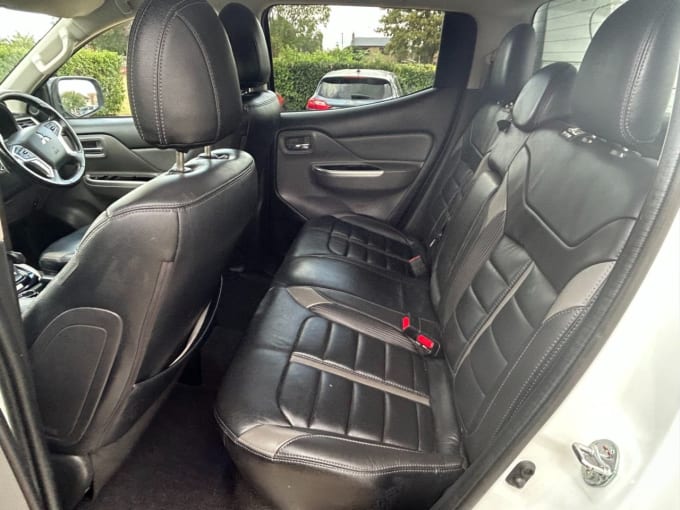 2025 Mitsubishi L200