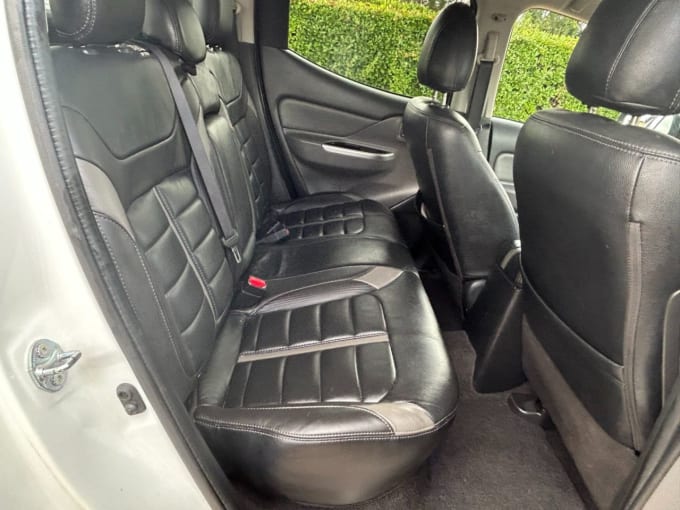 2025 Mitsubishi L200