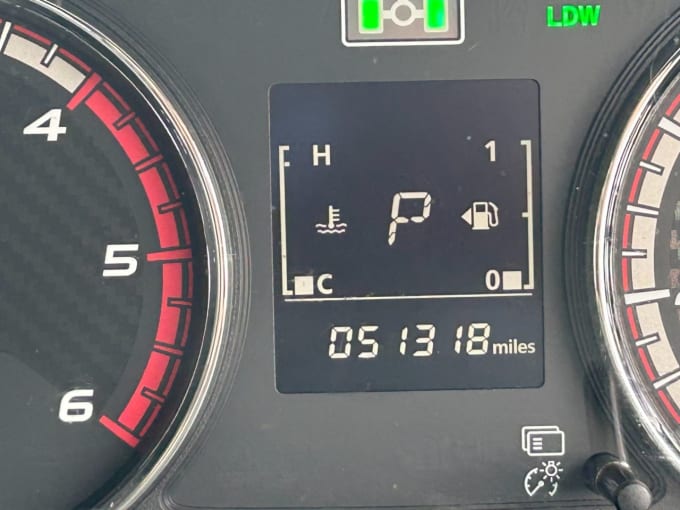 2025 Mitsubishi L200