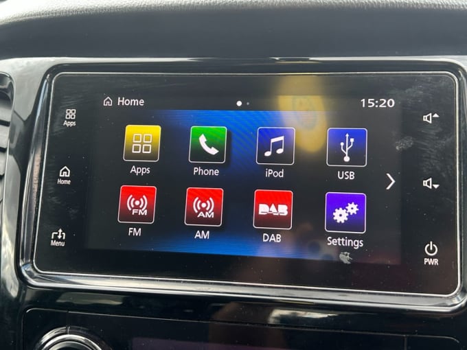 2025 Mitsubishi L200
