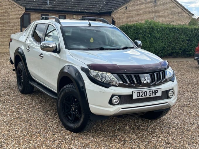 2025 Mitsubishi L200