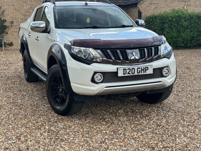 2025 Mitsubishi L200