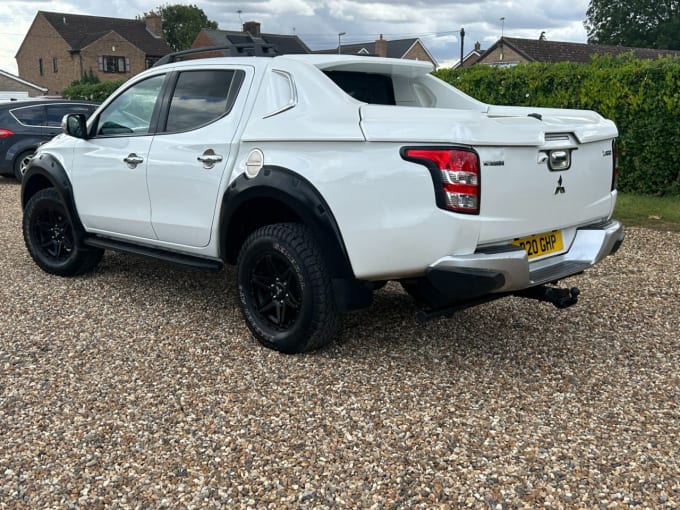 2025 Mitsubishi L200