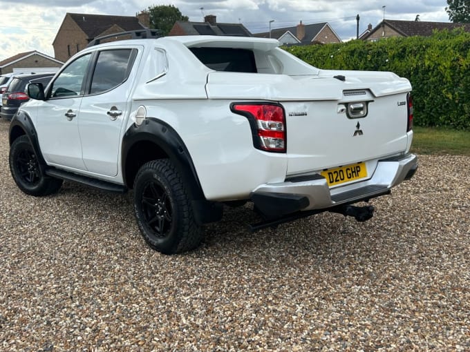 2025 Mitsubishi L200