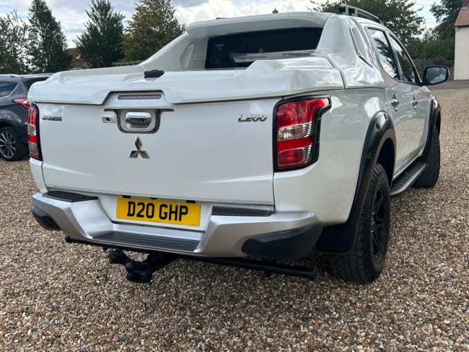2025 Mitsubishi L200