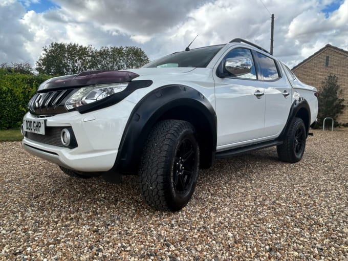 2025 Mitsubishi L200