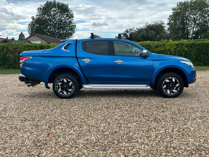 2025 Mitsubishi L200