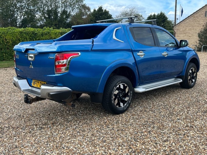 2025 Mitsubishi L200