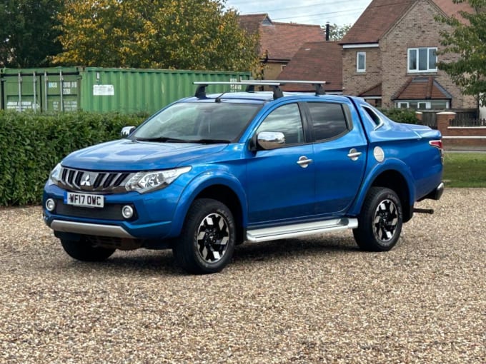 2025 Mitsubishi L200