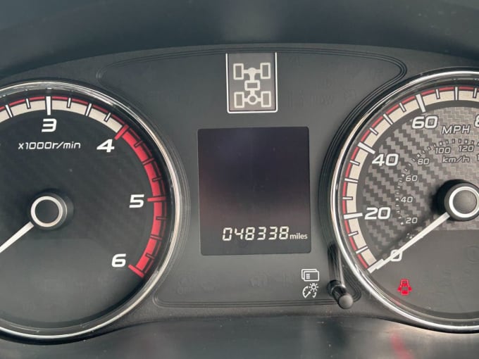 2025 Mitsubishi L200