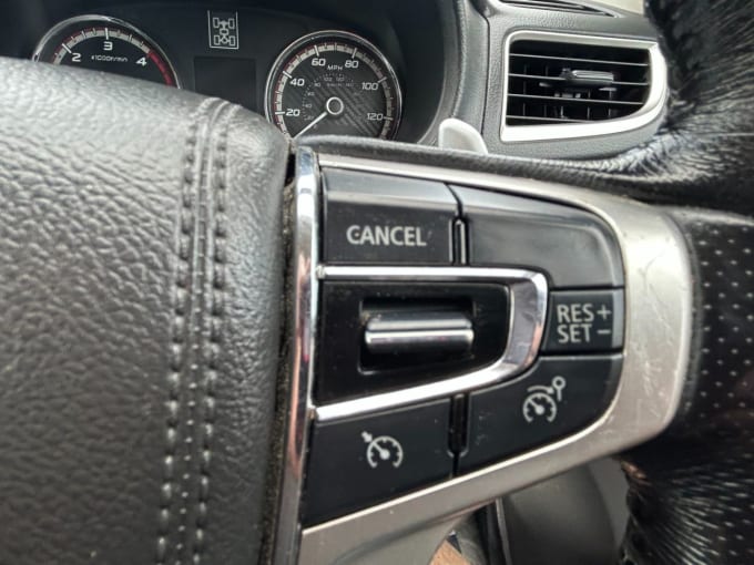 2025 Mitsubishi L200