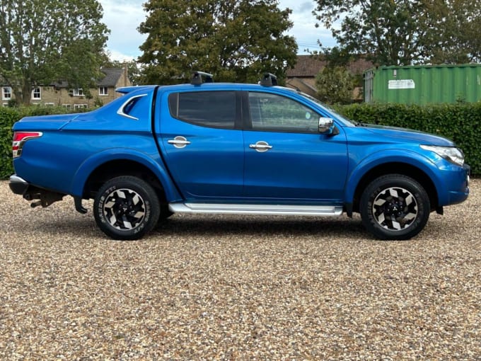 2025 Mitsubishi L200