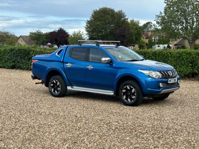 2025 Mitsubishi L200