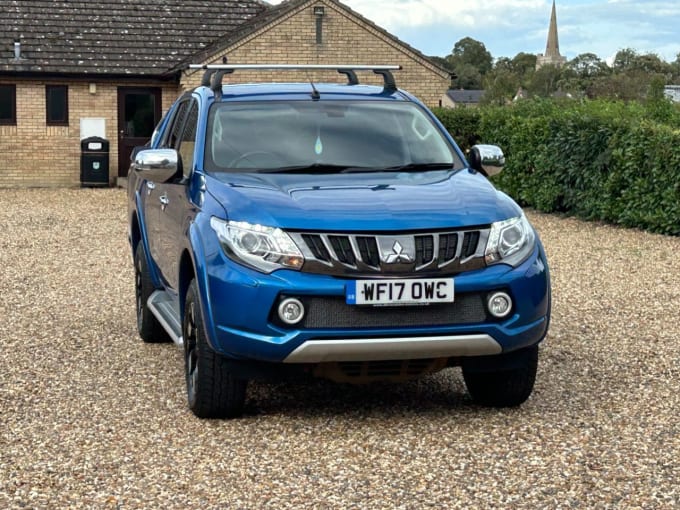 2025 Mitsubishi L200