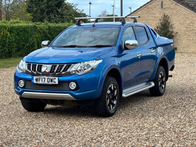 2025 Mitsubishi L200