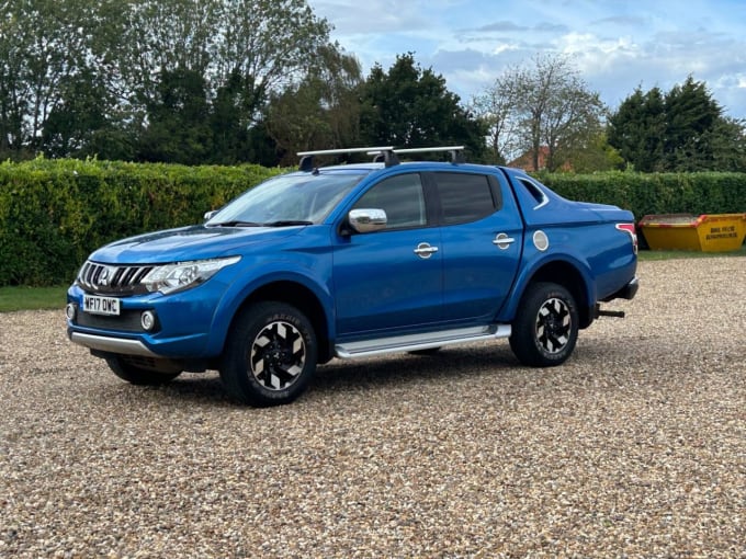 2025 Mitsubishi L200