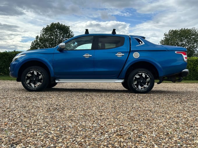 2025 Mitsubishi L200