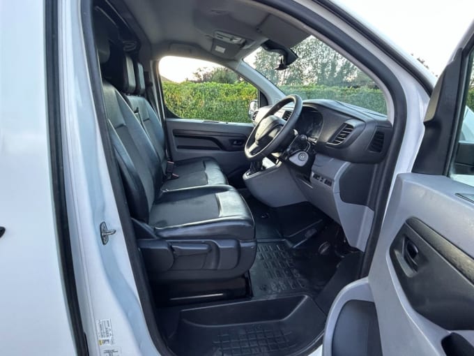 2025 Peugeot Expert