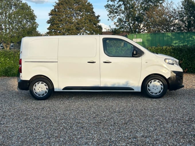 2025 Peugeot Expert