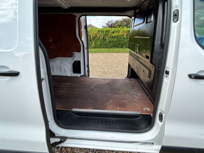 2025 Vauxhall Vivaro